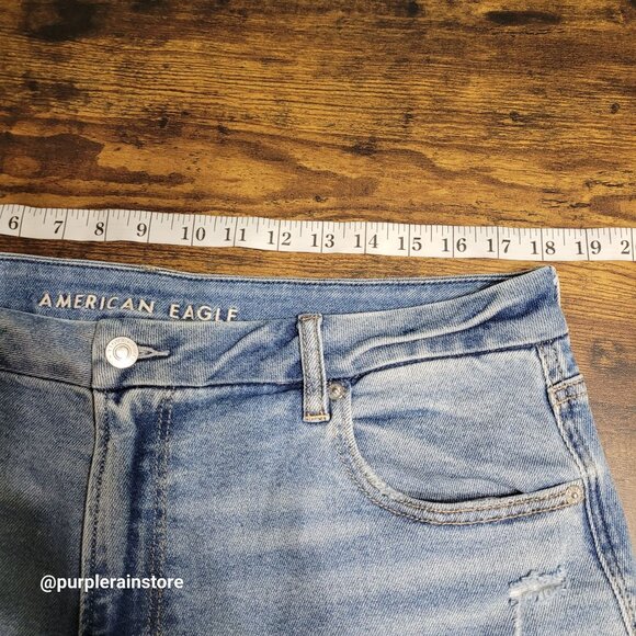 American Eagle Jeans Size 18 S Curvy Mom High Rise Medium Light Wash Denim - Picture 8 of 13